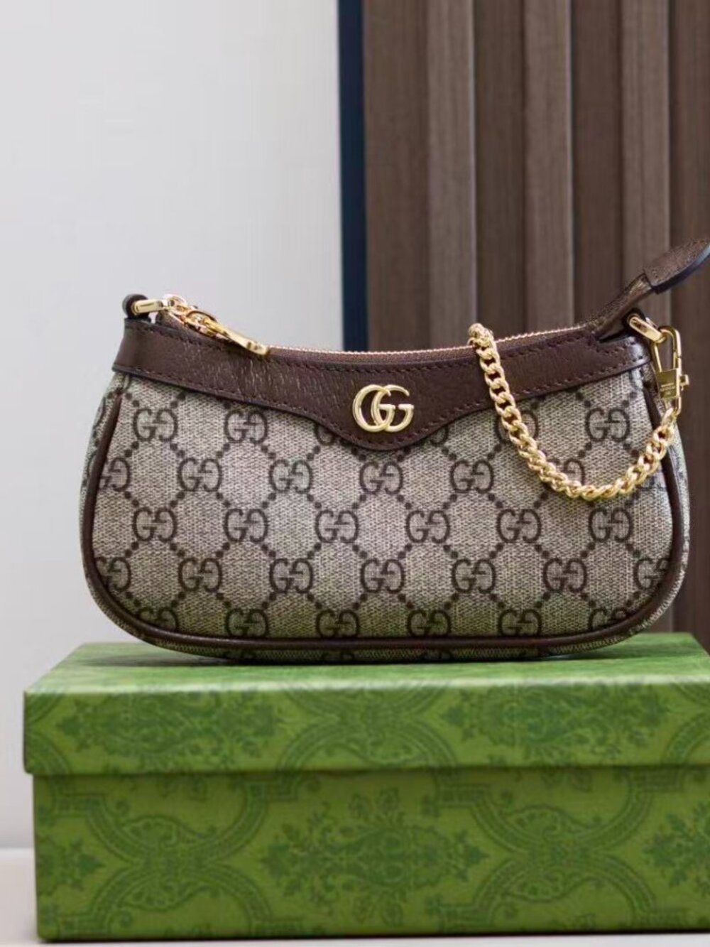 Gucci GG Supreme Mini Shoulder Bag